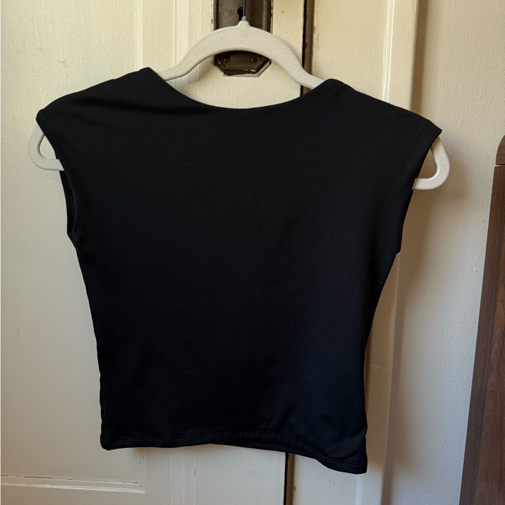Hollister shirt size small
